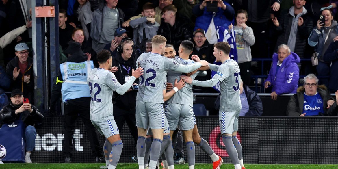 £100k-p/w Everton star eyeing exit and his reps are in talks with new club