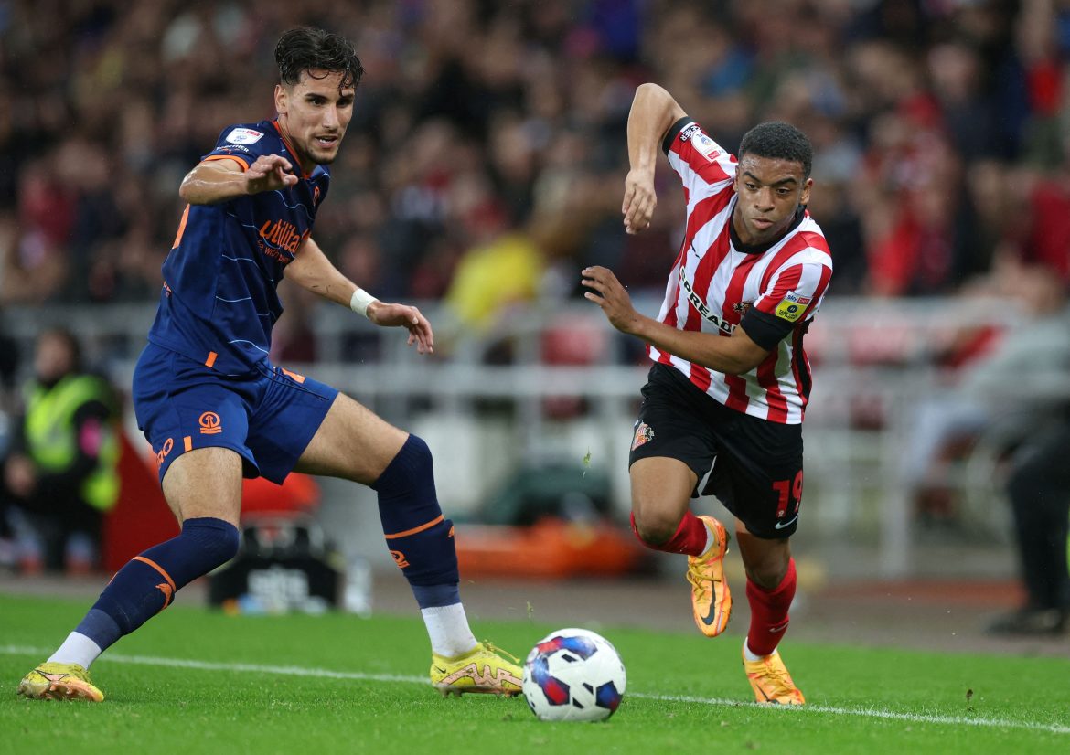 Wolves: Lopetegui must ditch Corbeanu